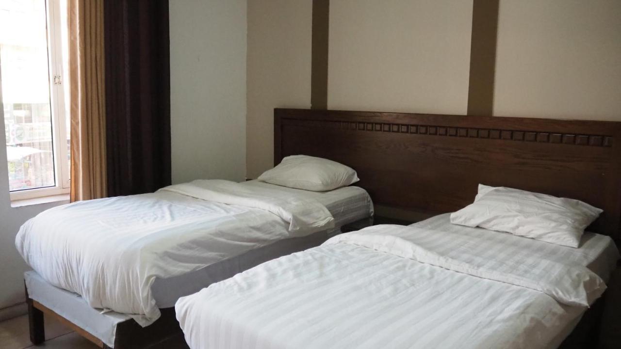 Al Fawanes Hotel Apartments Амман Экстерьер фото
